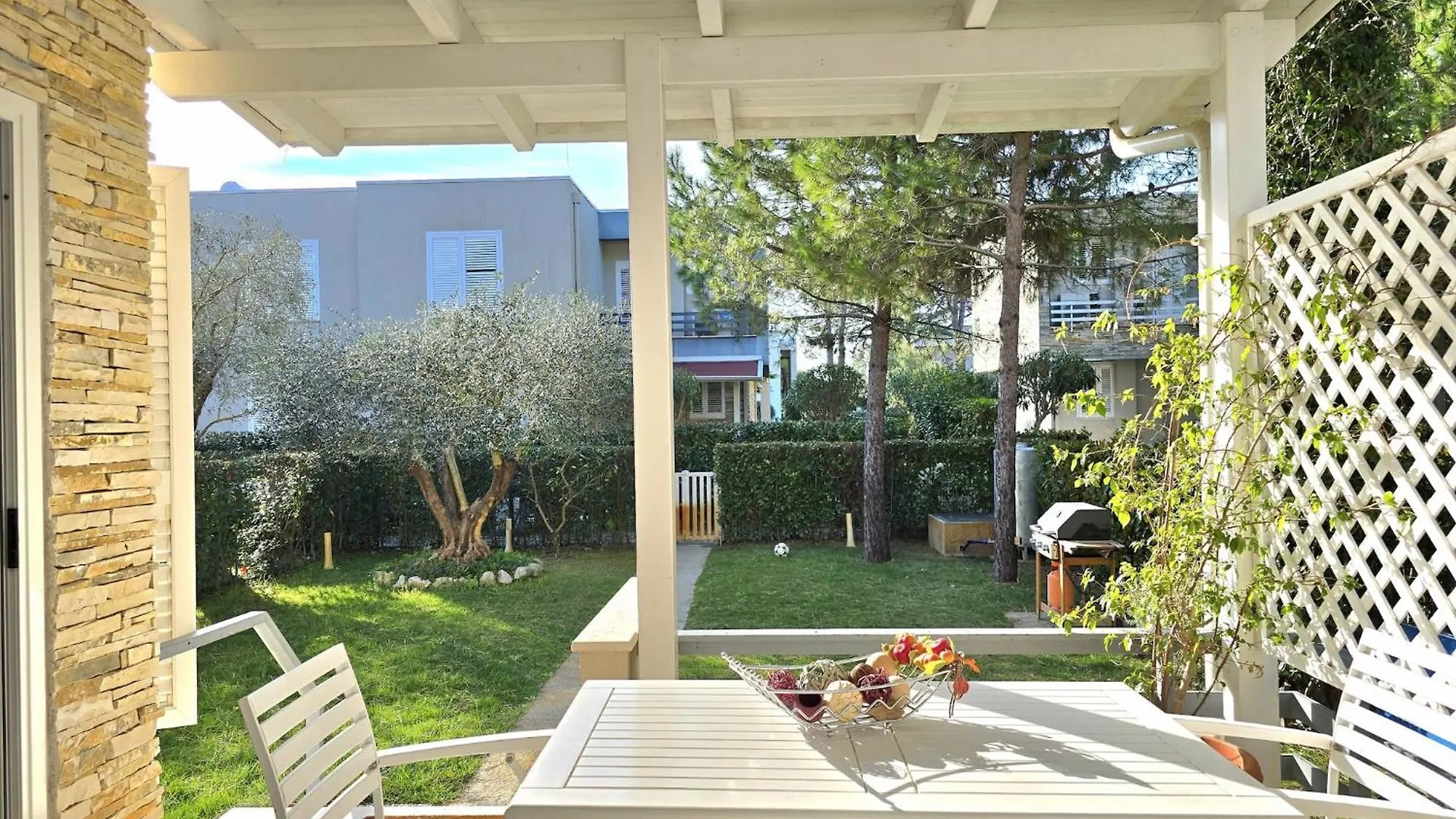 Breezy Beachside Haven With Pool & Garden Plazhi San Pietro 0*,  Albania