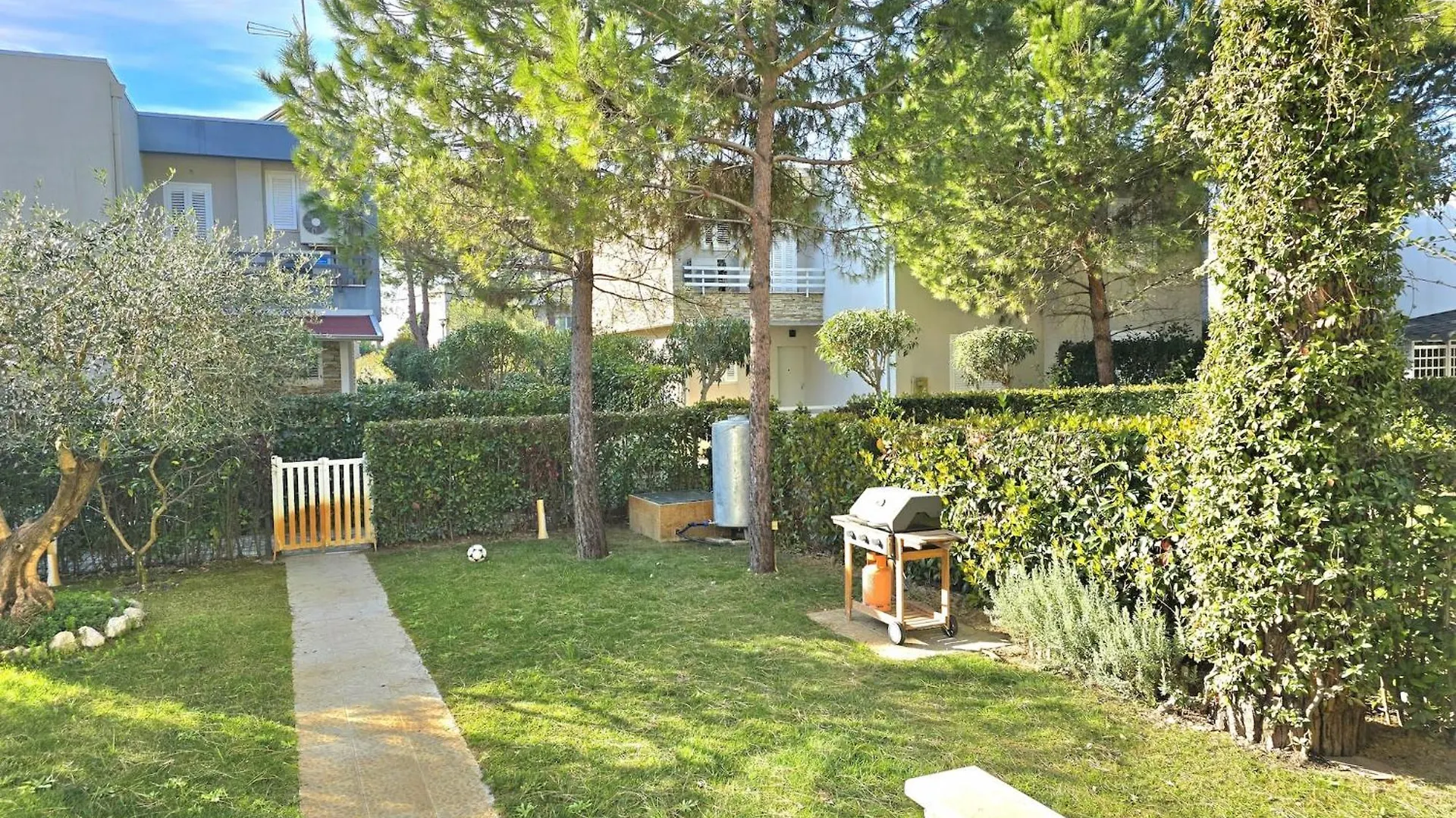 Breezy Beachside Haven With Pool & Garden Plazhi San Pietro 0*,  Albania